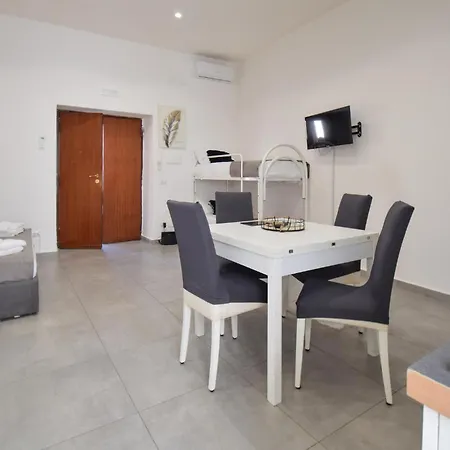 Beautiful In With Wifi * 나폴리